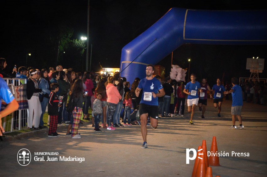 Las 5 millas nocturnas en fotos