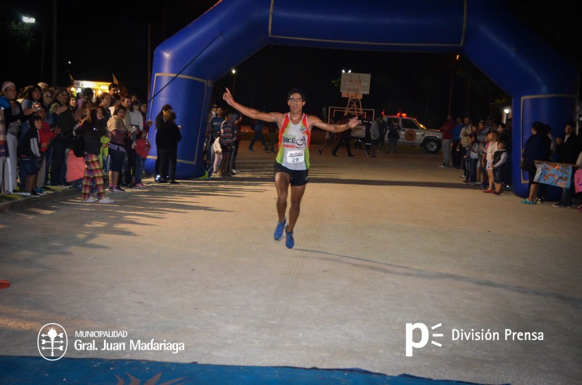 Las 5 millas nocturnas en fotos