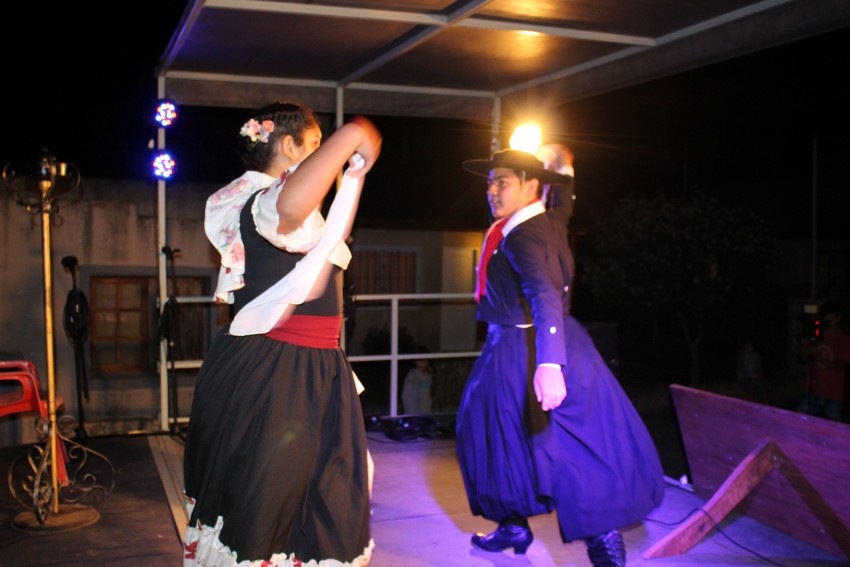 Folclore en los barrios pas por el Belgrano