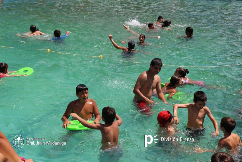 Los chicos del Paraje Macedo visitaron la colonia de verano en el Club