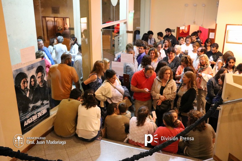 Cine a sala llena en la Casa de la Cultura