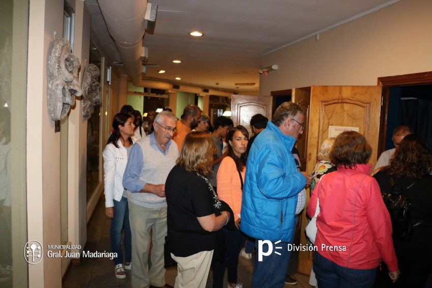 Cine a sala llena en la Casa de la Cultura