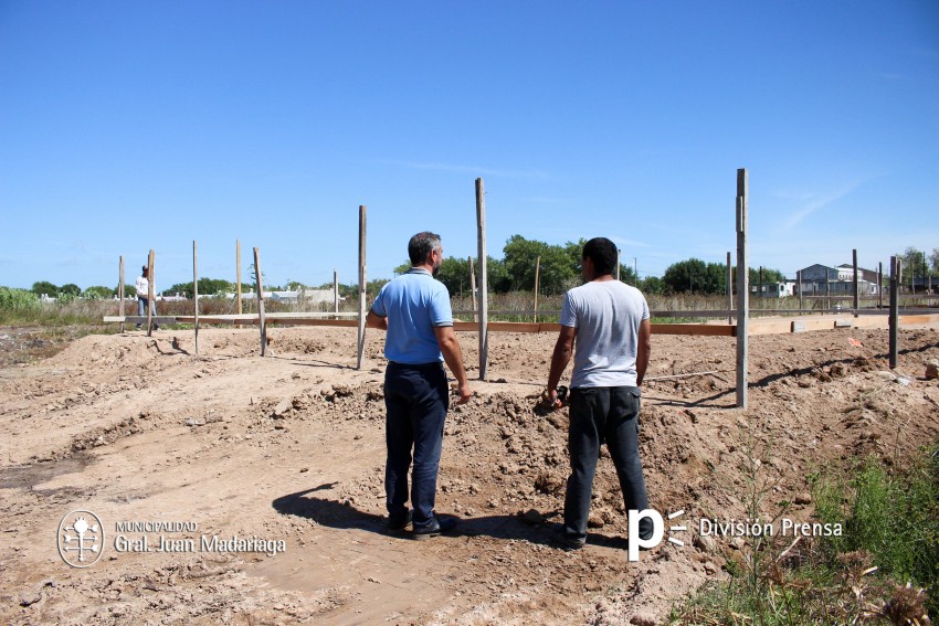 Santoro recorri la obra del plan de 36 viviendas sociales