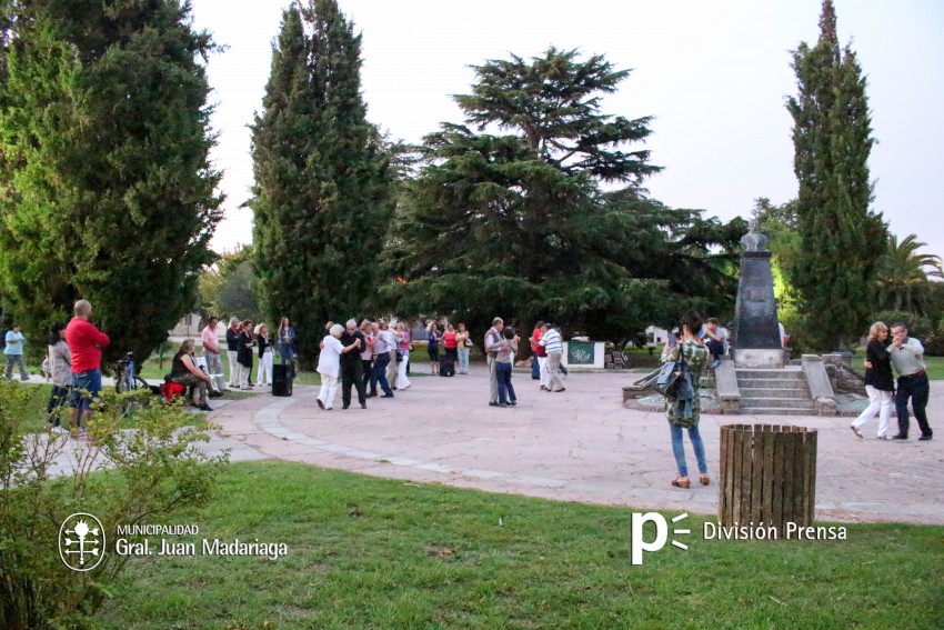 Ms de 300 personas disfrutaron del show de Los Autnticos