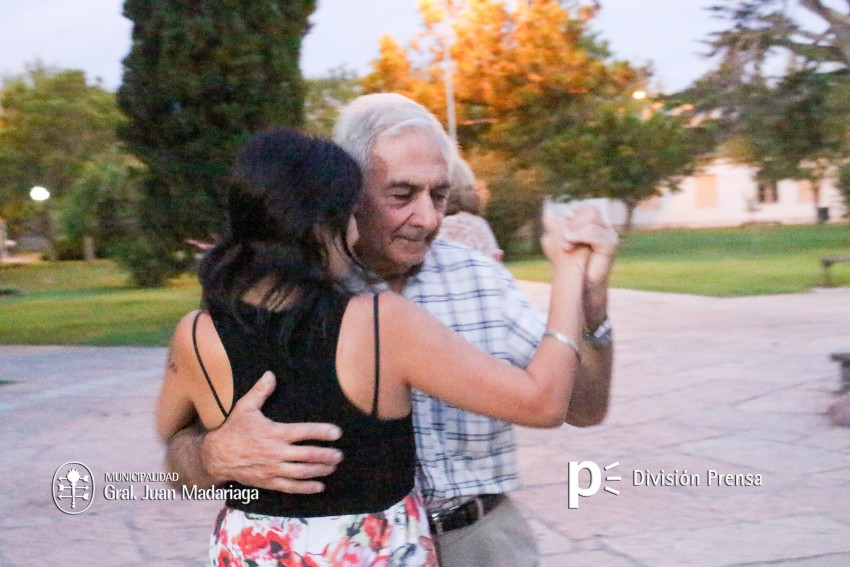 Ms de 300 personas disfrutaron del show de Los Autnticos