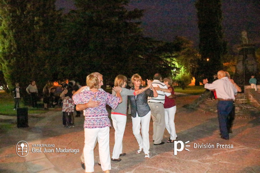 Ms de 300 personas disfrutaron del show de Los Autnticos