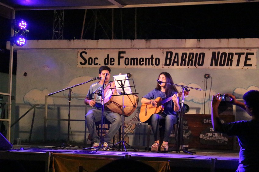 Folclore en los Barrios pas por el Norte