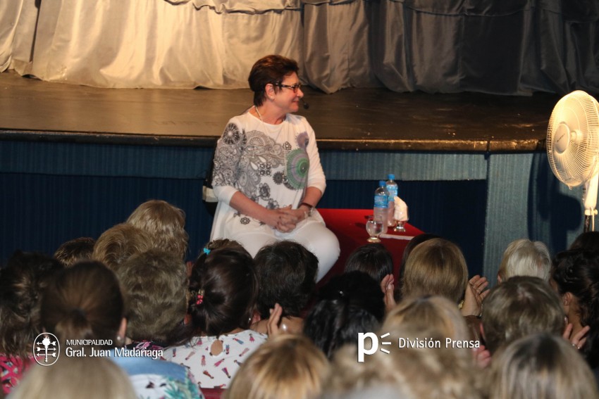 Se realiz la charla de neurociencia a cargo de Stella Maris Maruso