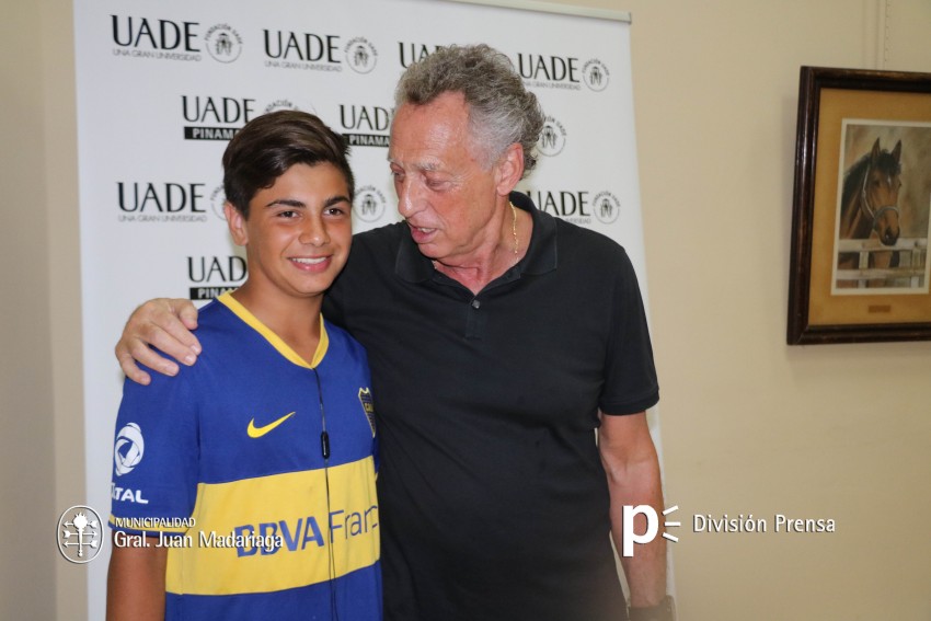 Quique Wolf brind su charla motivacional en la Casa de la Cultura