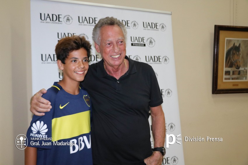 Quique Wolf brind su charla motivacional en la Casa de la Cultura