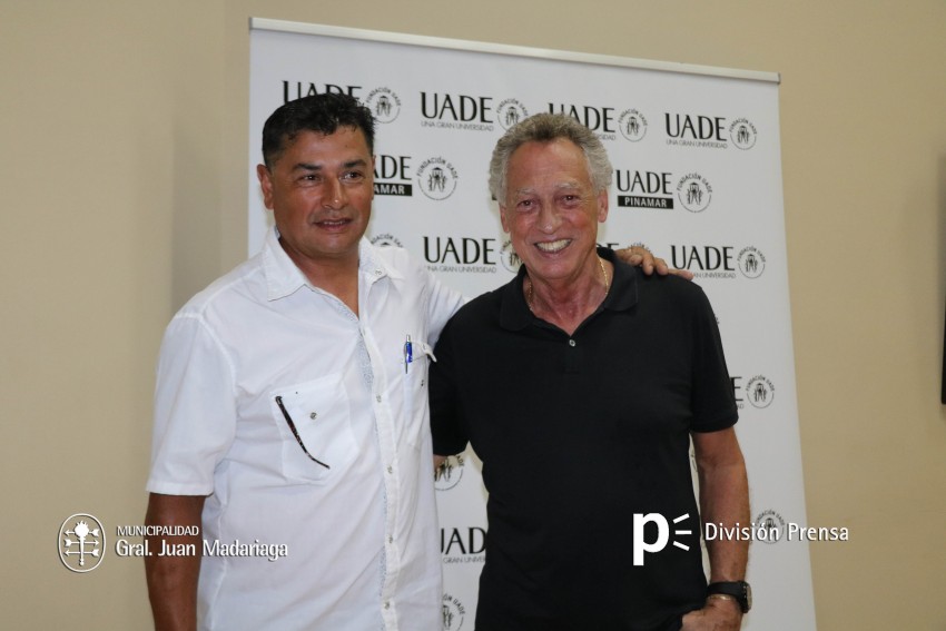 Quique Wolf brind su charla motivacional en la Casa de la Cultura