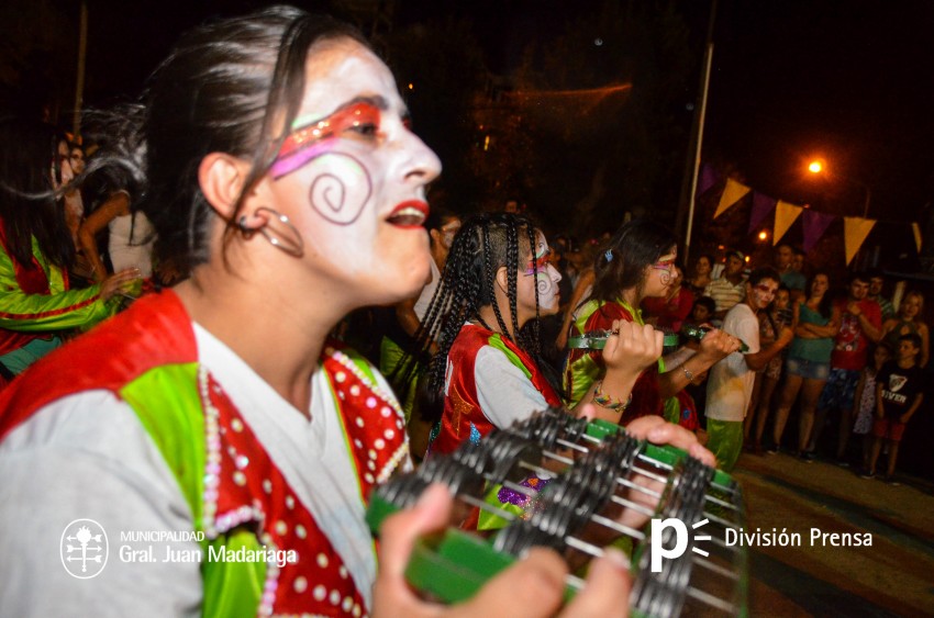 Primera noche del Carnaval Popular en fotos