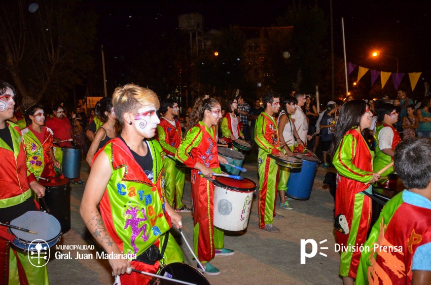Primera noche del Carnaval Popular en fotos