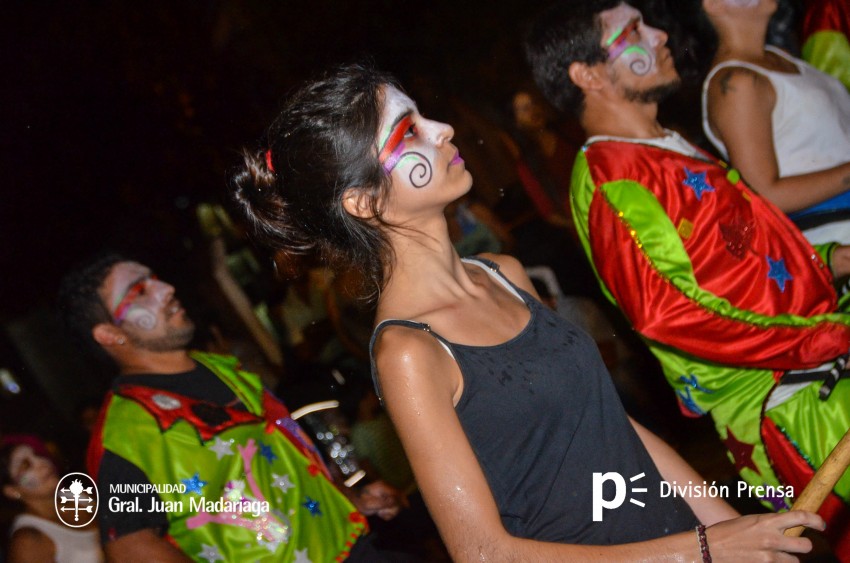 Primera noche del Carnaval Popular en fotos