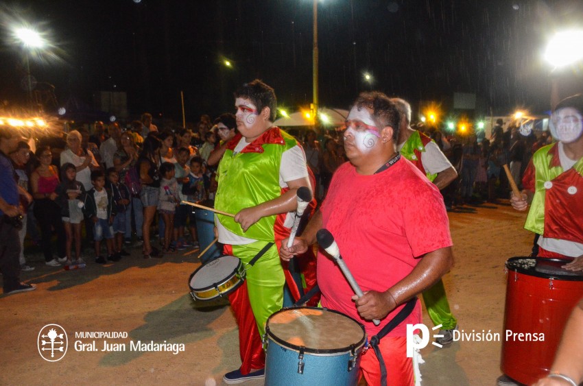 Primera noche del Carnaval Popular en fotos