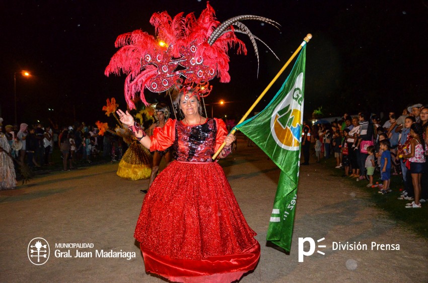 Primera noche del Carnaval Popular en fotos