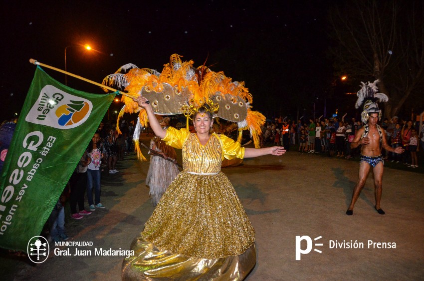 Primera noche del Carnaval Popular en fotos