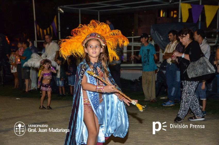Primera noche del Carnaval Popular en fotos