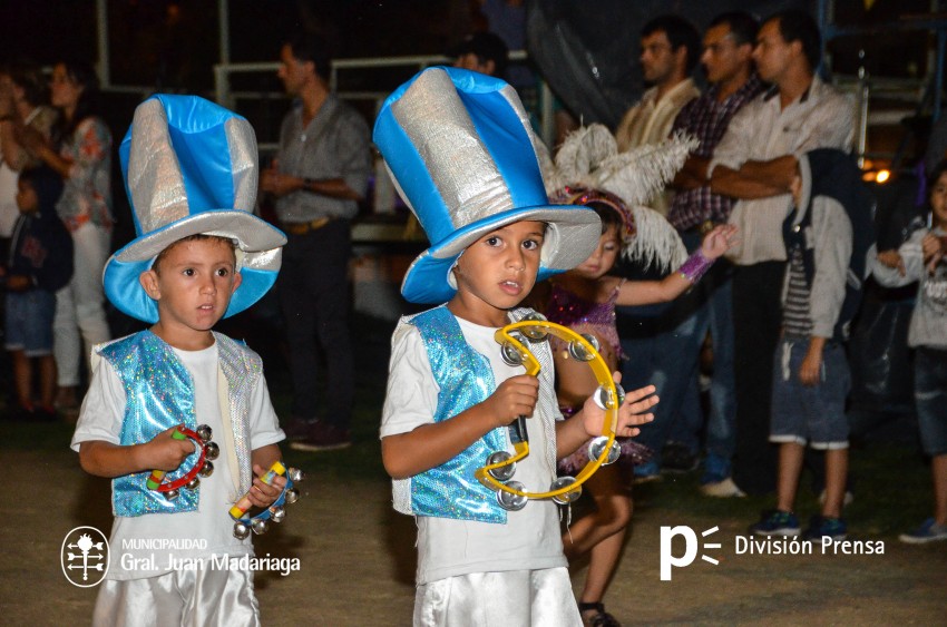 Primera noche del Carnaval Popular en fotos