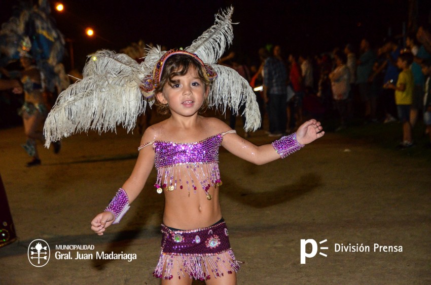 Primera noche del Carnaval Popular en fotos