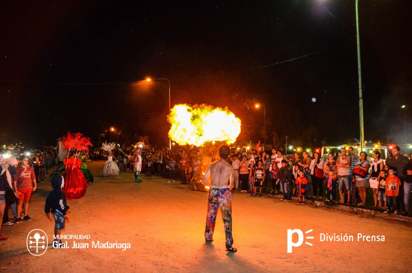Primera noche del Carnaval Popular en fotos