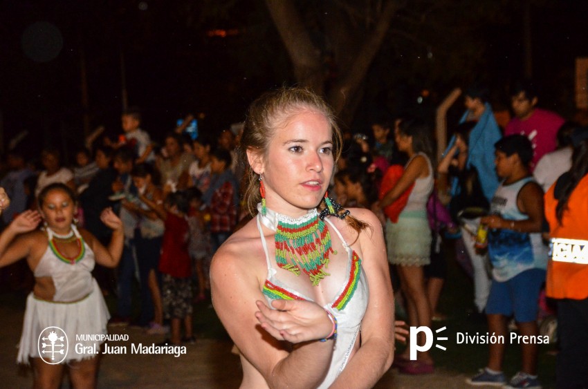 Primera noche del Carnaval Popular en fotos