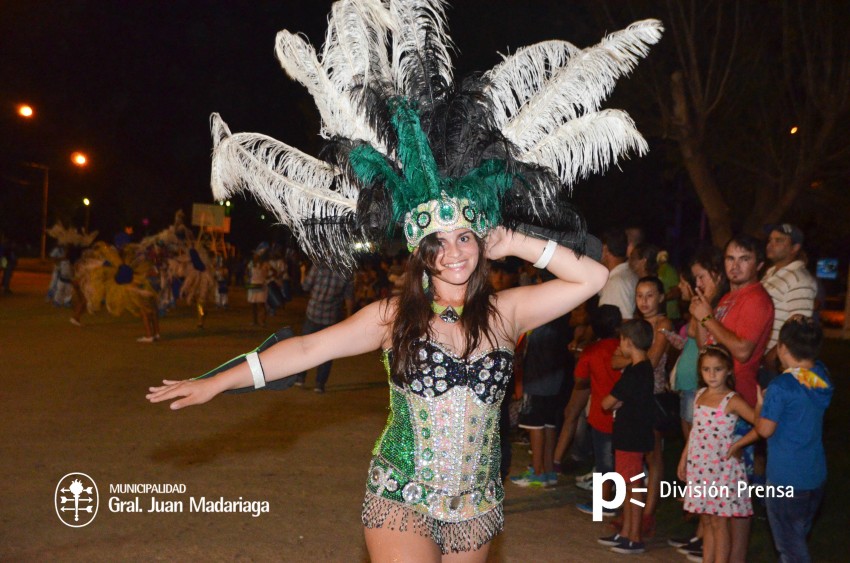 Primera noche del Carnaval Popular en fotos