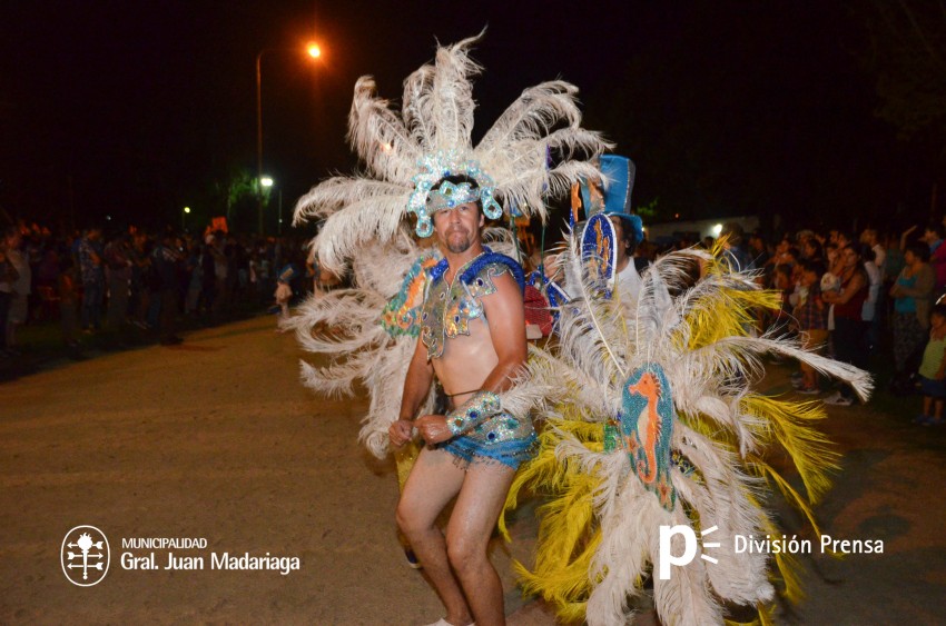 Primera noche del Carnaval Popular en fotos