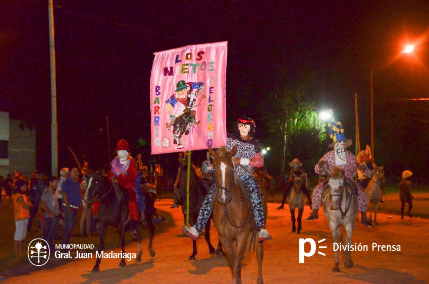 Primera noche del Carnaval Popular en fotos