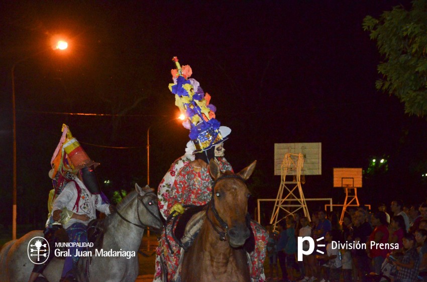 Primera noche del Carnaval Popular en fotos