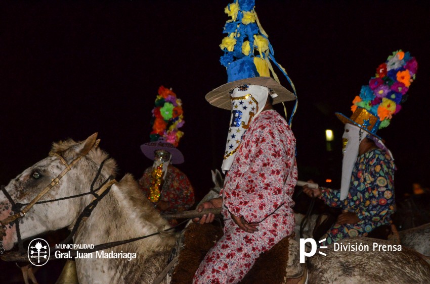 Primera noche del Carnaval Popular en fotos