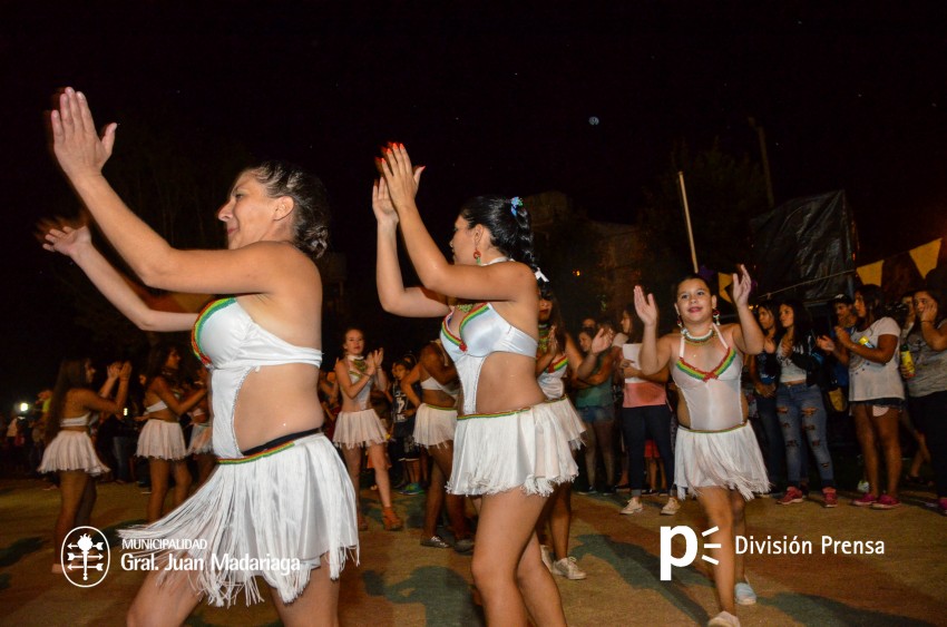 Primera noche del Carnaval Popular en fotos