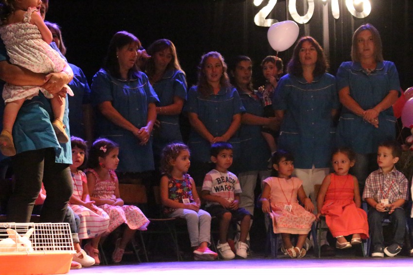 Egresaron los ni�os del jard�n maternal municipal 