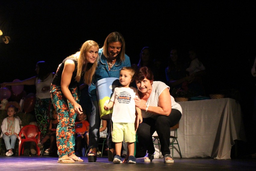 Egresaron los ni�os del jard�n maternal municipal 