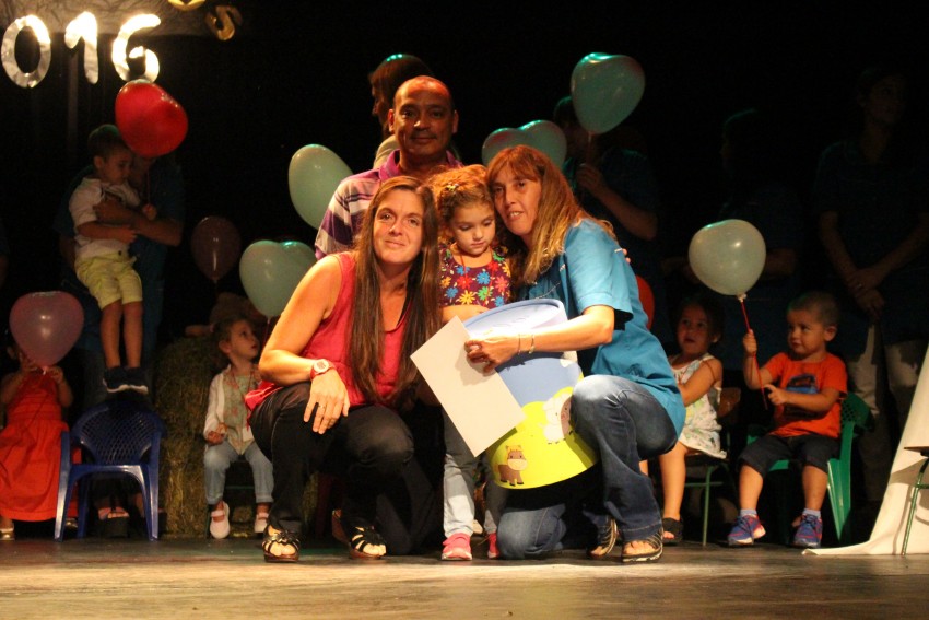 Egresaron los ni�os del jard�n maternal municipal 