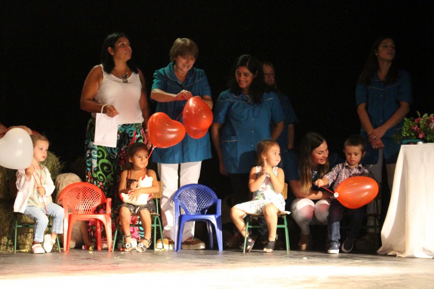 Egresaron los ni�os del jard�n maternal municipal 