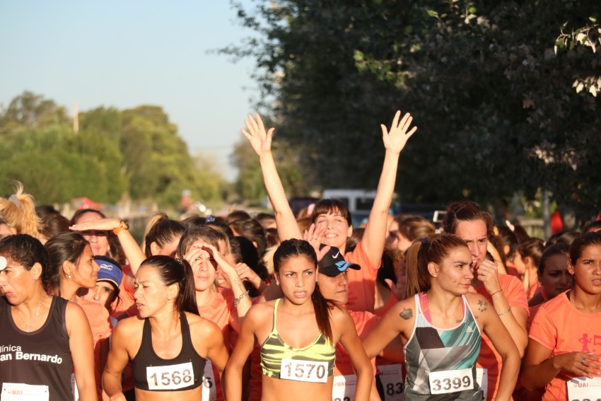 Las mujeres tuvieron su fiesta con msica, arte y deporte en el Paseo 