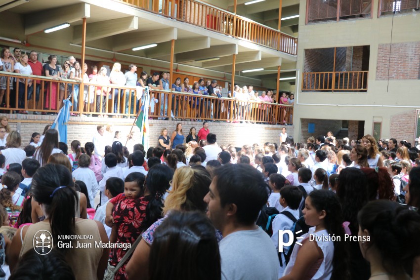 Autoridades municipales estuvieron presentes en el inicio del ciclo le