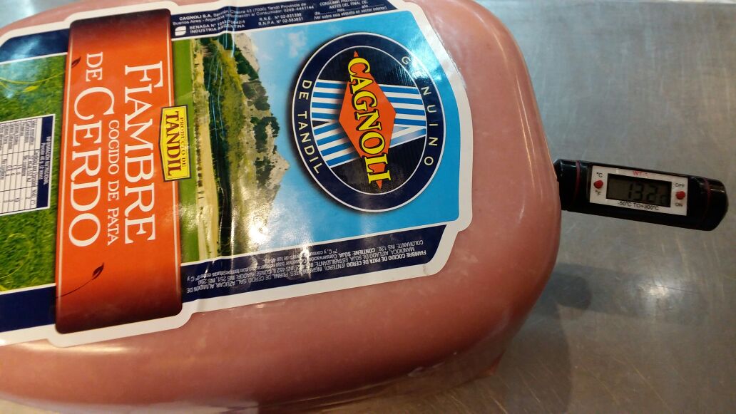 Decomisaron mercadera en dos supermercados de la ciudad