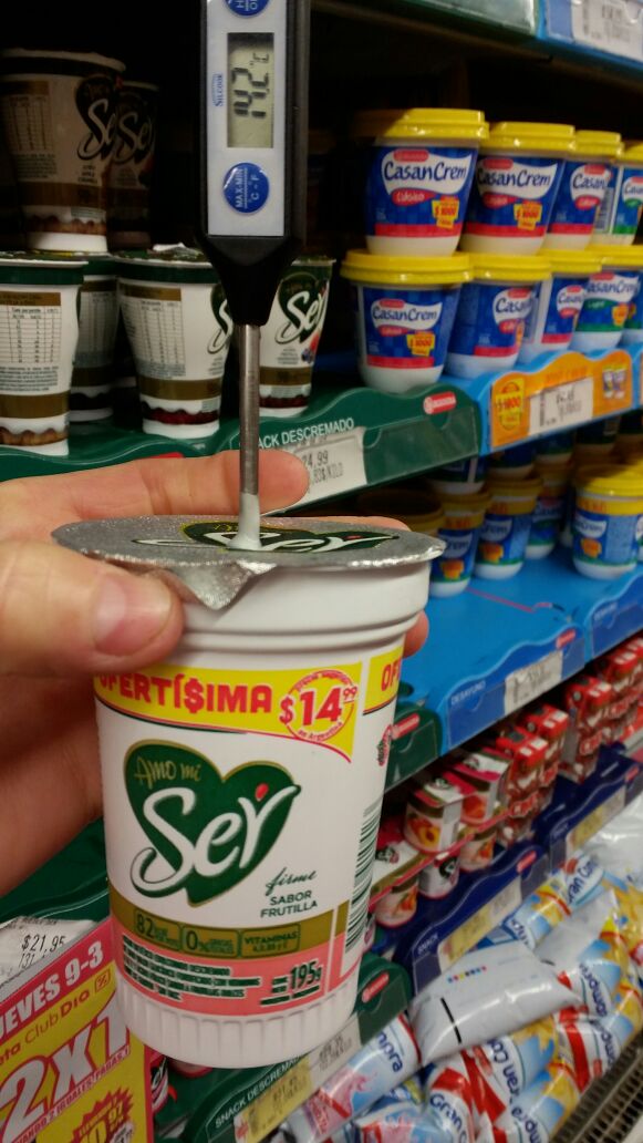 Decomisaron mercadera en dos supermercados de la ciudad