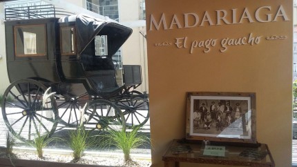 Madariaga inaugurar su local de Caril