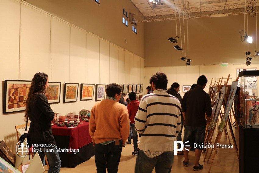 Muestra de arte en la casa de la cultura - Madariaga