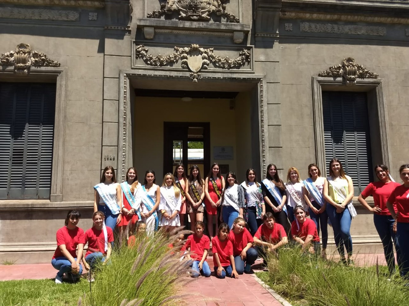 reinas invitadas fiesta del gaucho