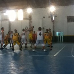 Hoy bsquet en el Polideportivo