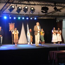 Popovich en el encuentro de danzas folclricas