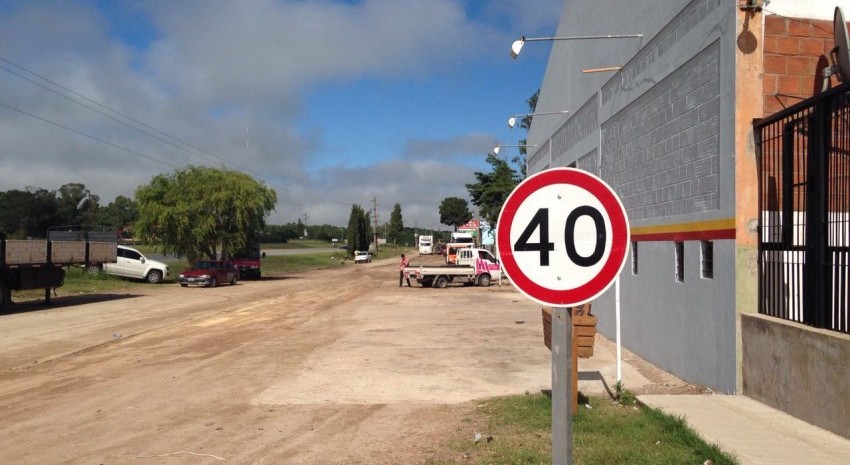 Se colocaron sealticas de trnsito en la colectora del frente de ruta