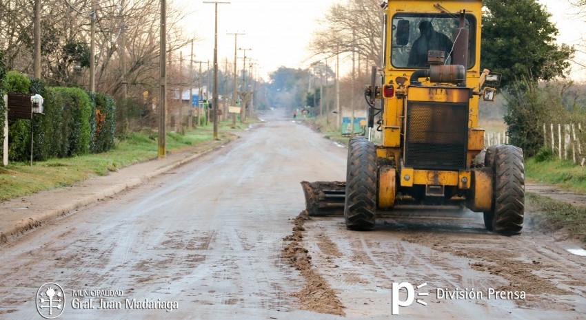 Arreglos de calles motoniveladora trabajos madariaga