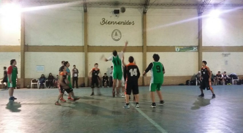 basquet amistoso