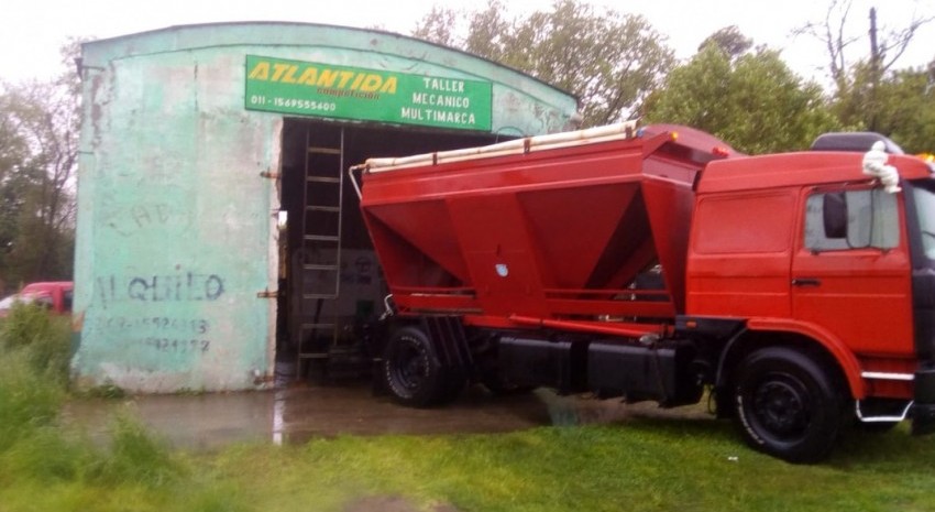 camion rojo