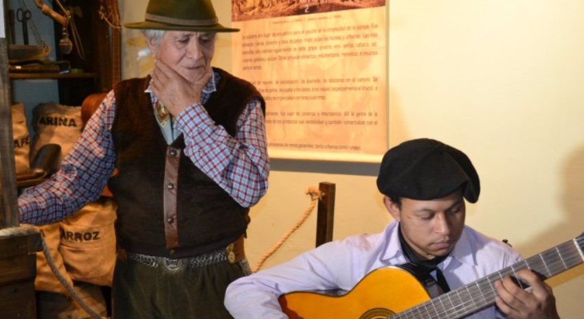 carlos mansilla en el museo historico